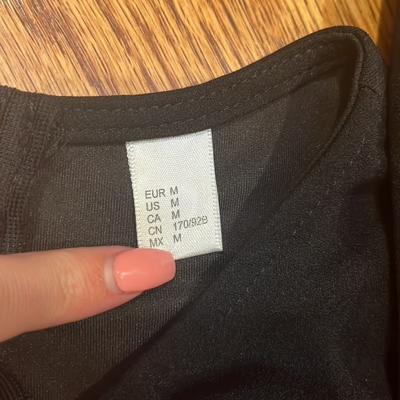 Women’s Black Jumpsuit With Ruffled Sleeves Size M - Picture 3 of 6